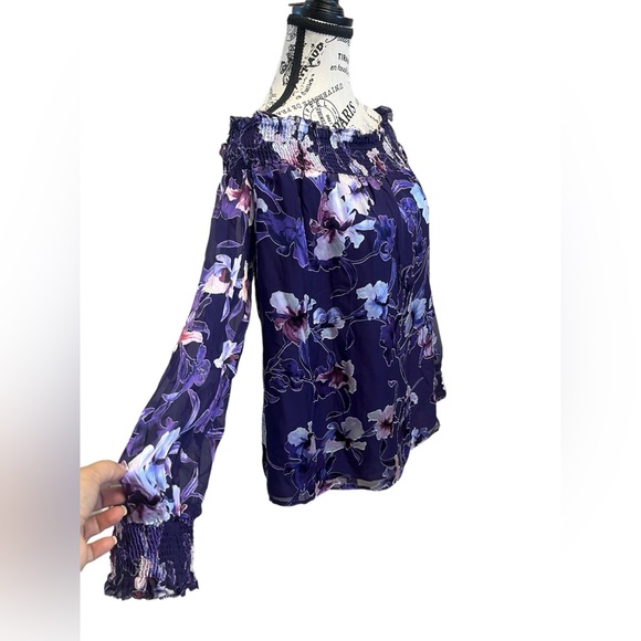 Silk Floral Burnout Off Shoulder Blouse - Picture 6 of 13